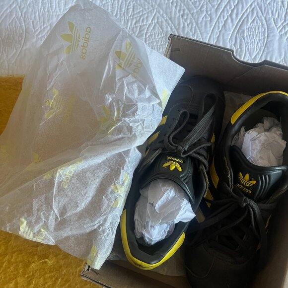 Adidas Gazelle - Picture 2 of 3